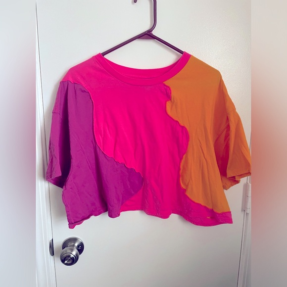 Wild Fable Color block cropped Tee in women’s Large - Picture 1 of 3